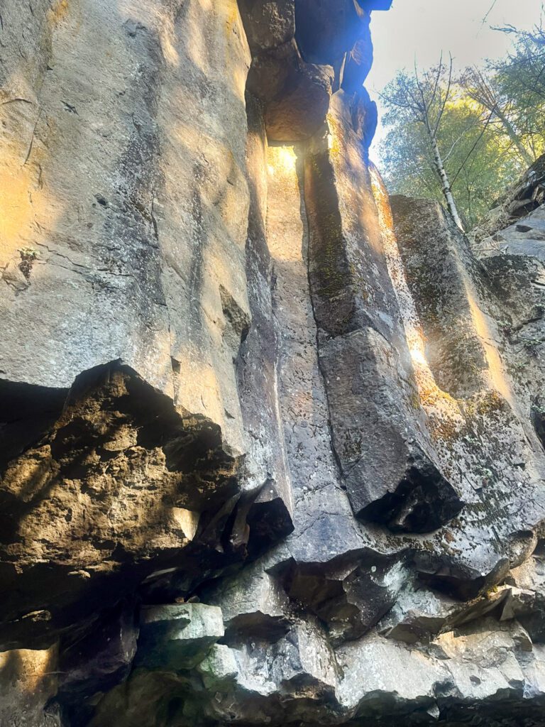 basalt columns next to hedge creek falls in california