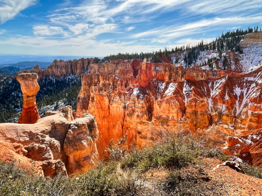 red and orange rock formations in utah