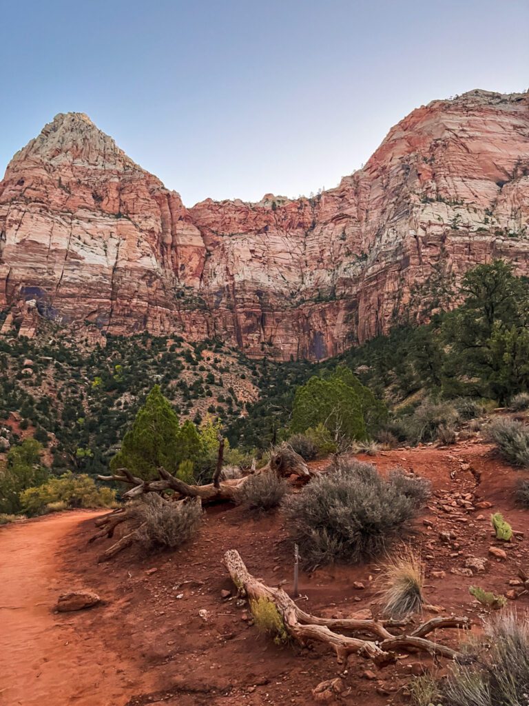 mountain peaks in zion national park